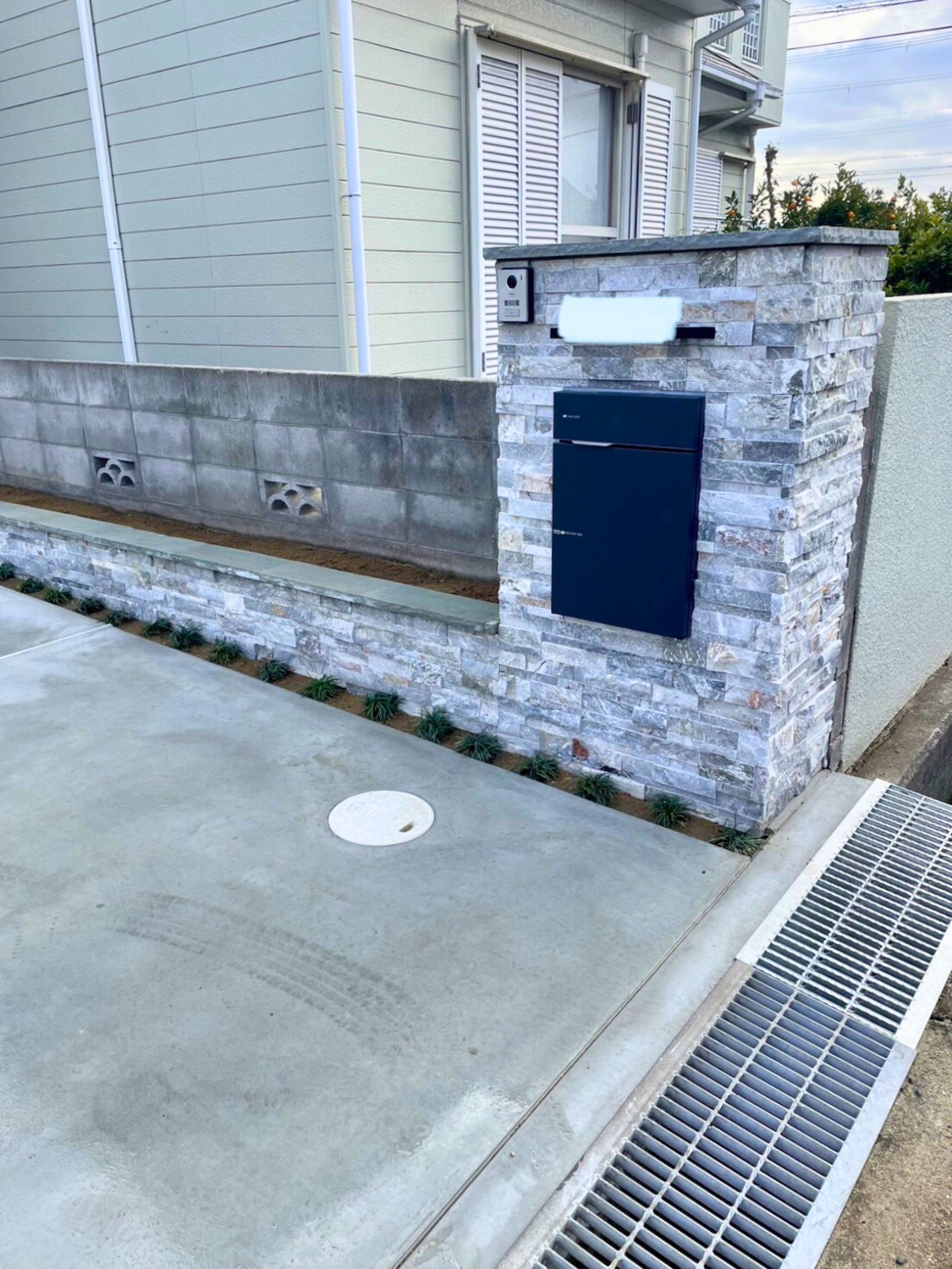 駐車場・門柱...No.140