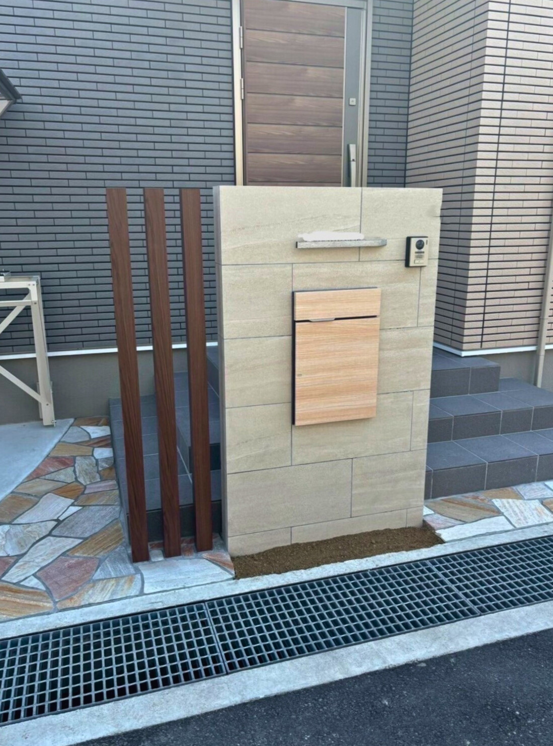 門柱・アプローチ・人工芝・目隠しフェンス...No.185