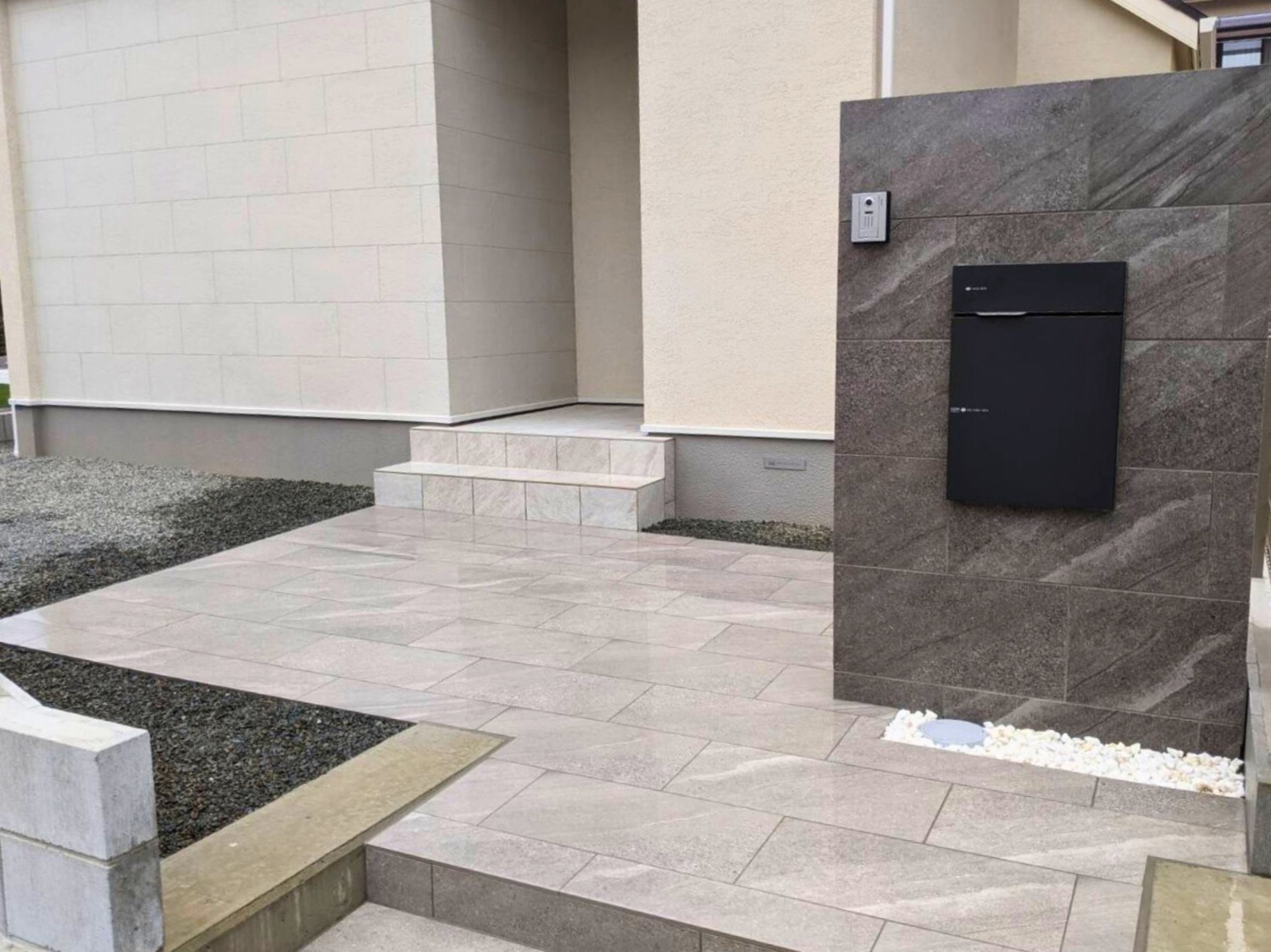 門柱・アプローチ・タイルデッキ・目隠しフェンス...No.175