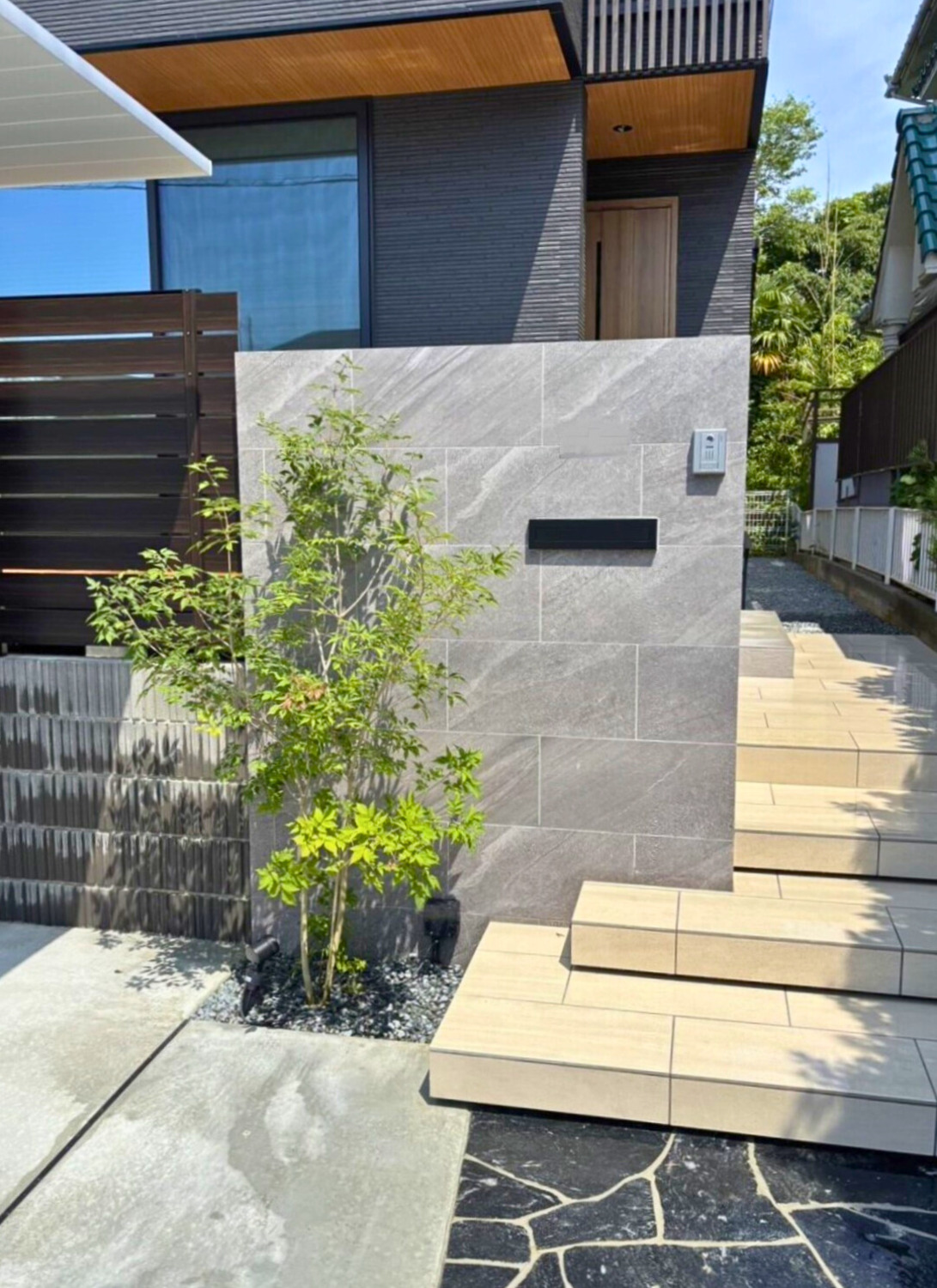 門柱・カーポート・蹴込階段・ウッドデッキ・人工芝...No.191