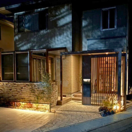 ルーフテラス・宅配ボックス・植木・駐車場・カーポート・門扉...No.165