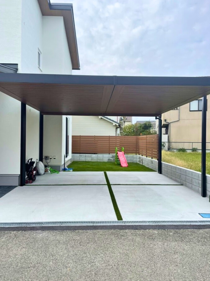 タイルデッキ・目隠しフェンス・天然芝・境界ブロック駐車場・カーポートetc...№97
